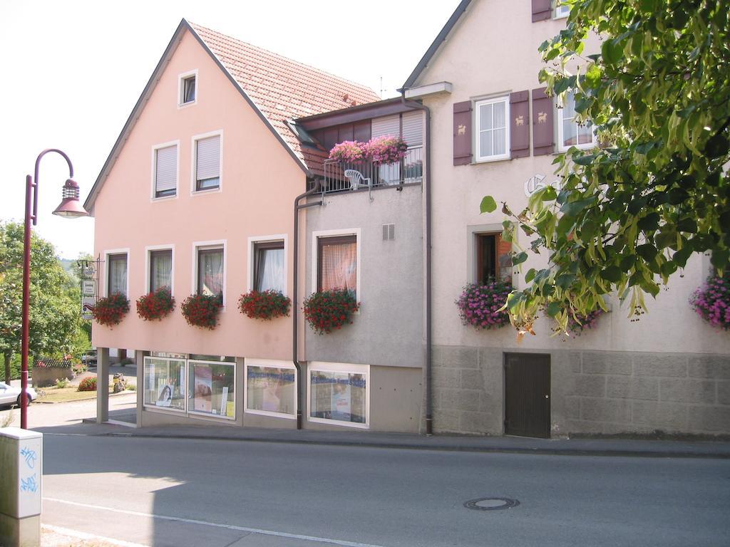 Gasthof Zum Lamm Gomadingen Экстерьер фото