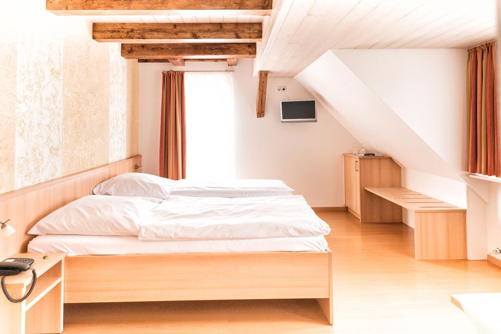 Gasthof Zum Lamm Gomadingen Экстерьер фото